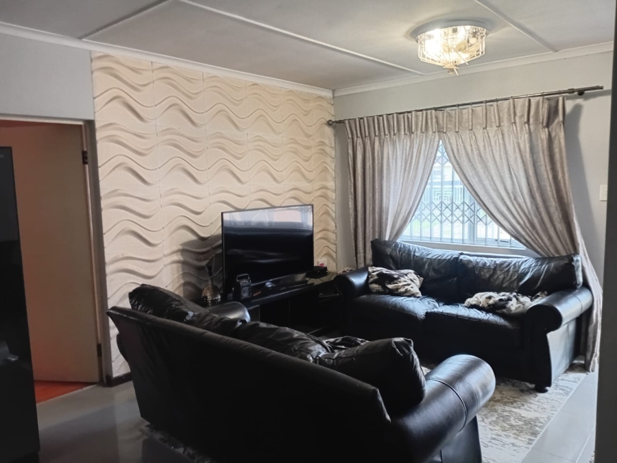 To Let 3 Bedroom Property for Rent in Amalinda Eastern Cape